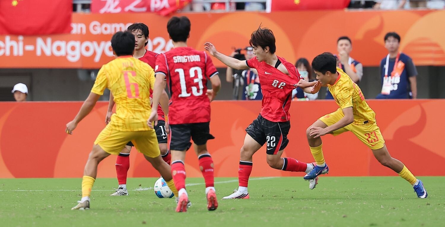 ▲ 중국의 대표적인 축구 전문 기자이자 칼럼니스트인 마덕싱은 “한국에는 해외파 선수가 9명이나 있었지만 내가 볼 때 그들이 얼마나 더 강했지는 잘 모르겠다”면서 중국이 대등하게 싸웠다고 평가했다.ⓒ연합뉴스