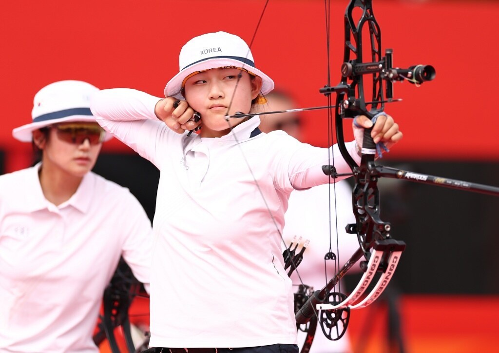 '15세 신궁' 女 컴파운드 신예 강연서, 150-150 2연속 만점→8강서 중국 상대 145-140 승→4강 진출