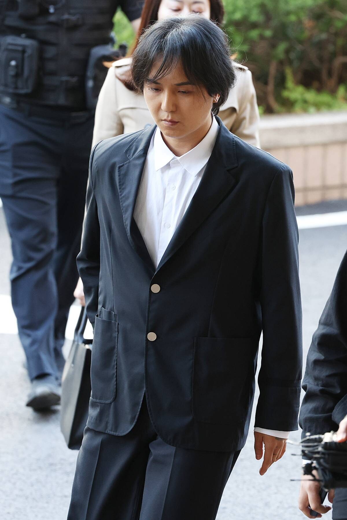 '102일 무단 결근' 송민호, 실형 면했다…징역 1년·집행유예 2년[종합]