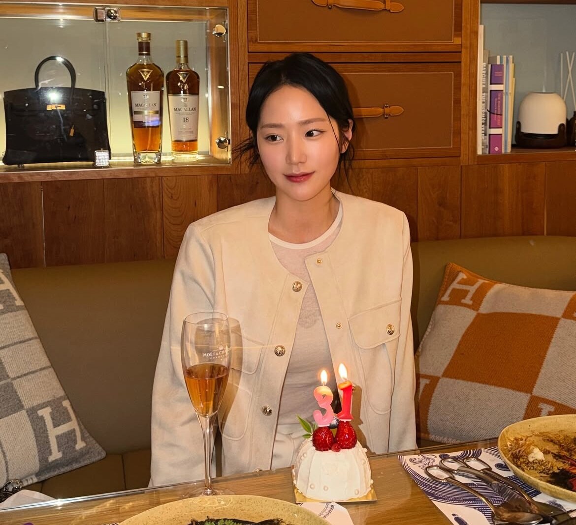 "실력도 좋고 얼굴도 예쁘고" 25세에 직장 퇴사 후 활시위 잡은 '아이돌 수준 외모' 박정윤, "기대에 못 미쳐, 아쉬움 크다"