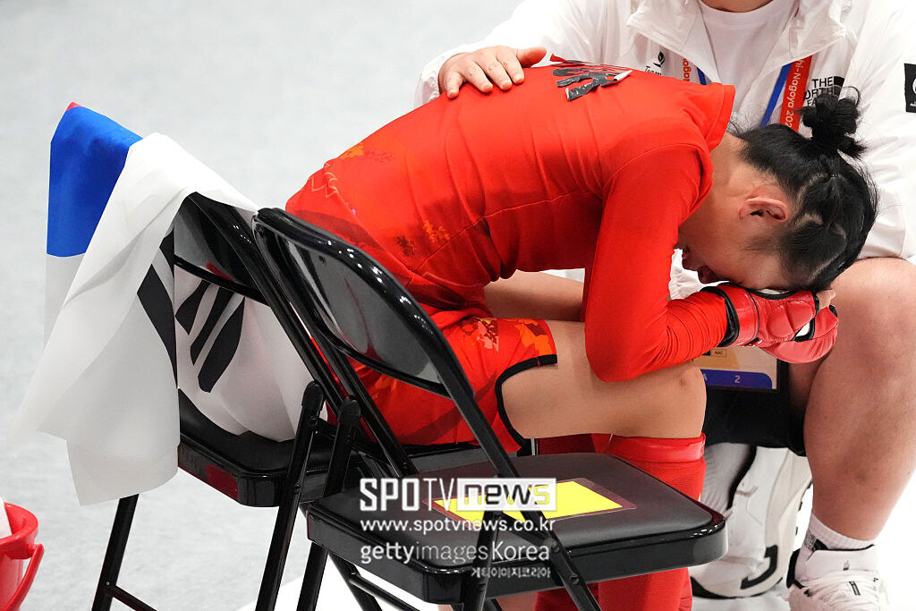 "악플, 제발 멈춰주세요" 어깨 부러지며 싸웠는데 'SNS 테러'…韓 MMA 선수단, 메달따고도 고개숙인 이유