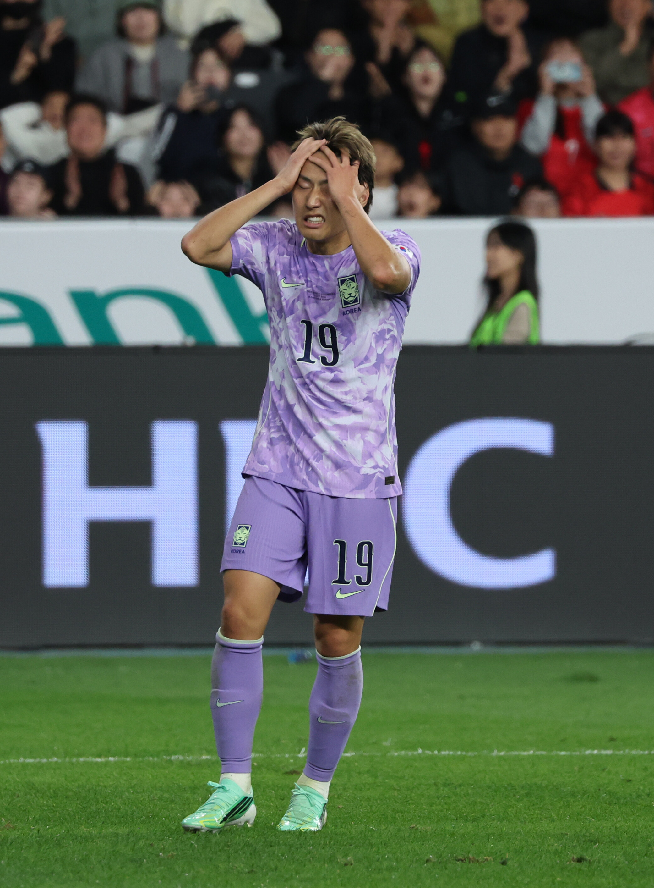 [SPO 현장] 韓 축구 최악의 졸전, 하늘보며 탄식…이강인, 경기 후 라커룸 직행 ‘팬들에게 인사 후 가장 먼저 퇴장’