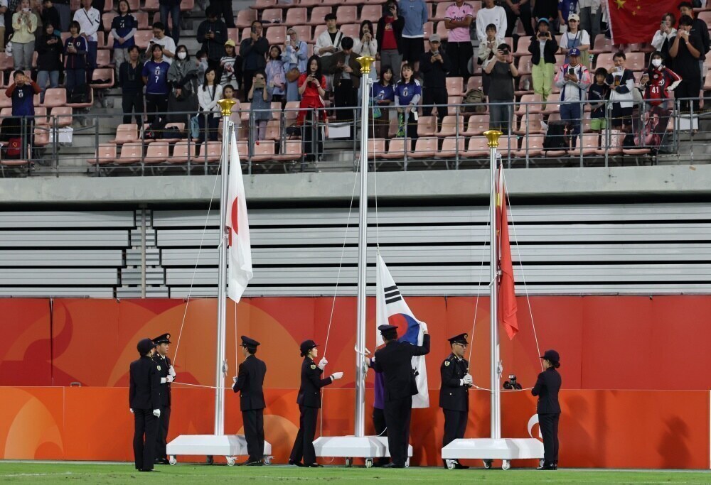 ▲ 이민성 감독이 이끈 한국 축구 대표팀이 아시안게임 4연패에 성공하며 금메달을 목에 걸었다. 그런데 시상식에서 태극기가 게양되지 않는 초유의 사태가 발생했다. ⓒ연합뉴스