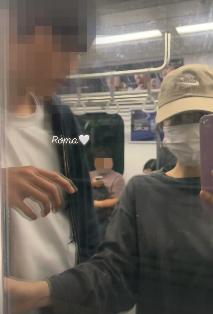 한지민, 모델급 훈남 남성과 지하철서 단둘이 '포착'…♥최정훈 질투하겠네