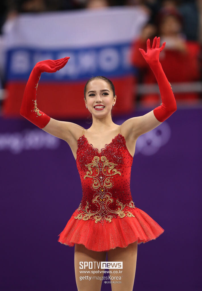 '김연아 이후 첫 그랜드슬램' 평창 金 미소녀 근황에 "여신이다" 日 들썩…8년 지나도 여전한 인기→도로에선 124차례 법규 위반 충격