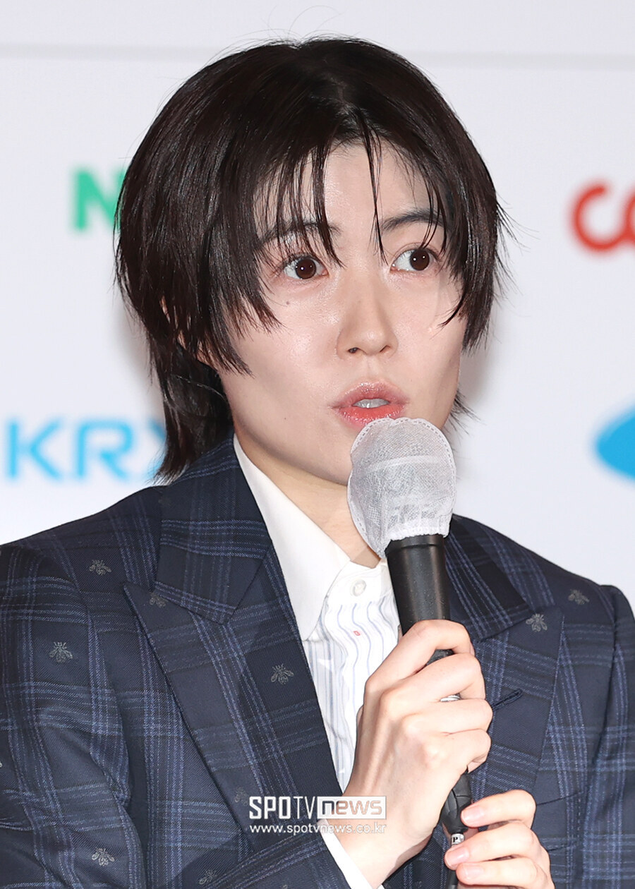 [포토S] 인사말 하는 심은경