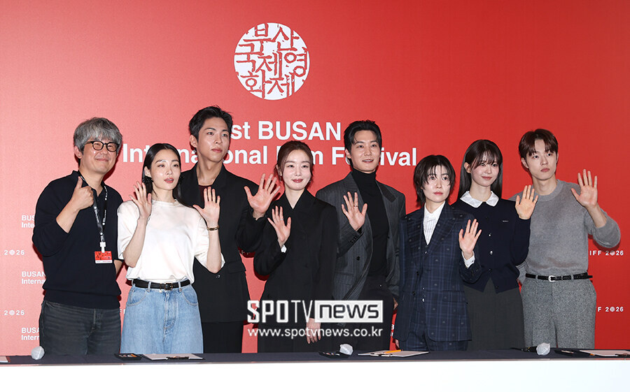 [포토S] '낮과 밤은 서로에게' 기대하세요!