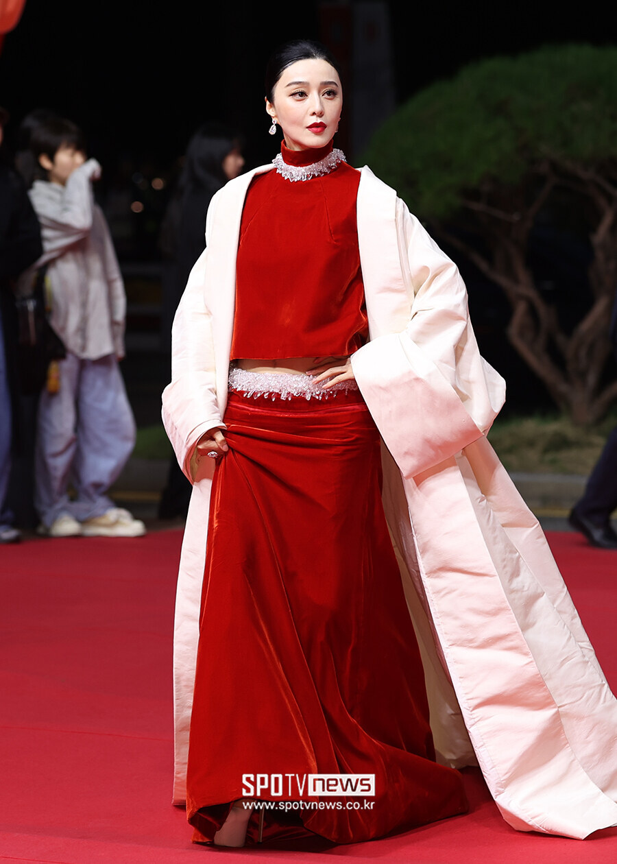 [포토S] 판빙빙, '강렬한 레드 드레스'