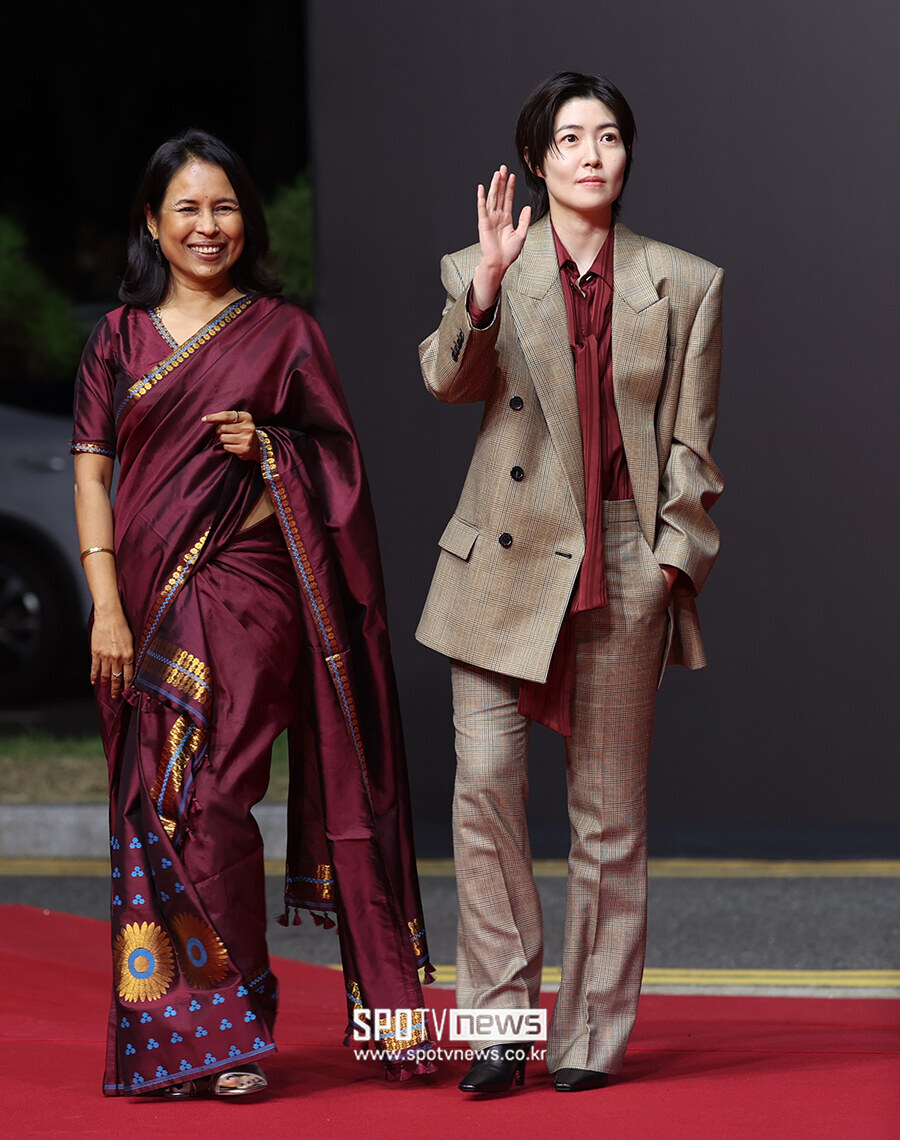 [포토S] 심은경, '슈트 입고 등장'