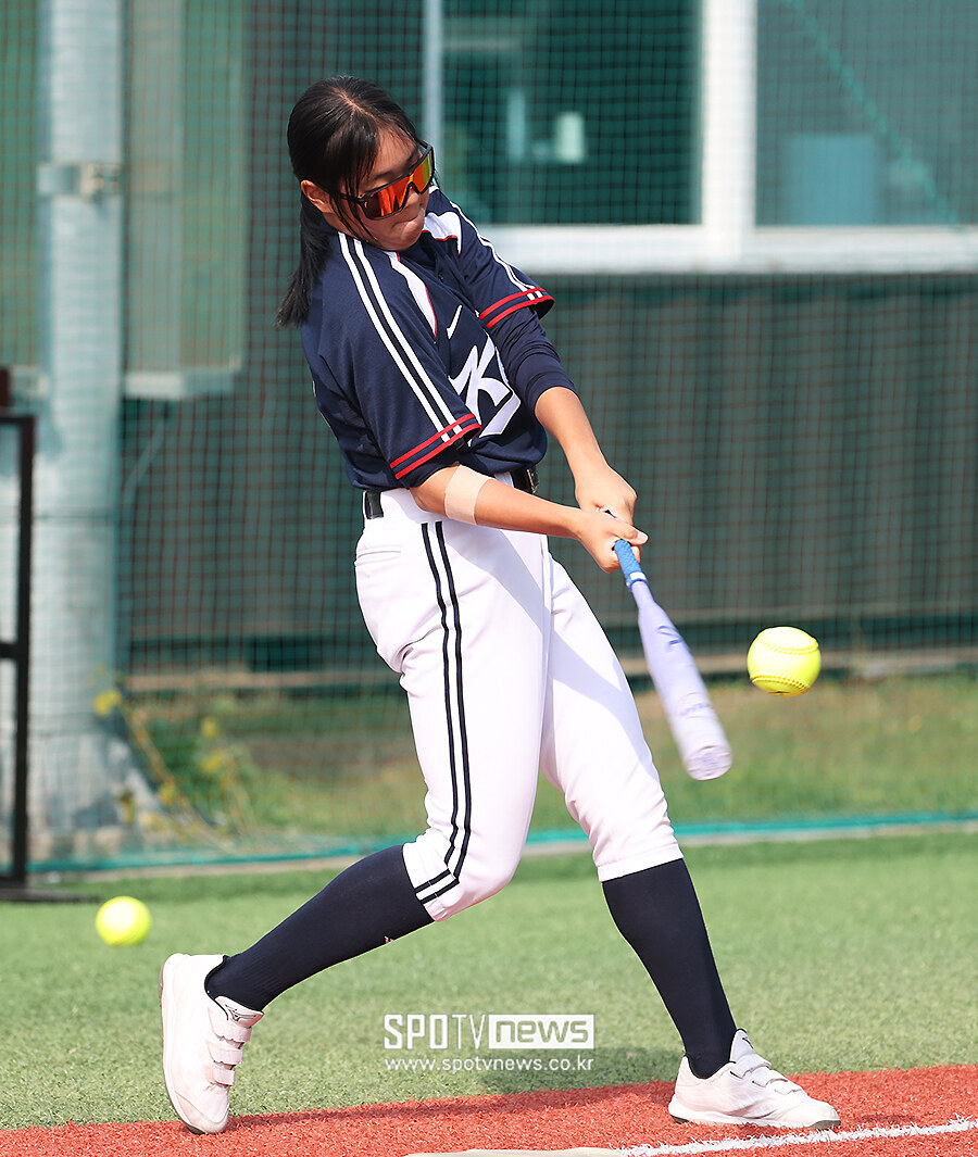 [포토S] U-15 소프트볼대표팀 곽강이, '훈련도 실전처럼!'