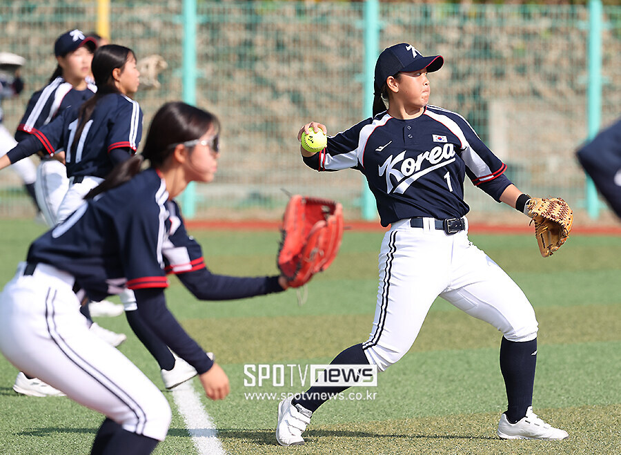 [포토S] U-15 소프트볼대표팀 지예빈, '아시안컵을 앞두고'