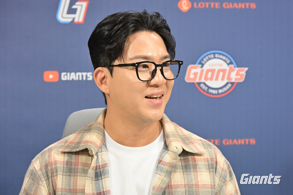 '20년 커리어 마침표' 떠나면서도 롯데만 걱정한 김민성 "혼자는 못 바꾼다, 구단 전체가 함께 이뤄 나가야해"