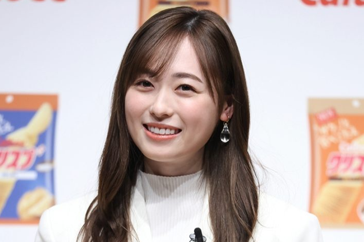 ▲ 쿠보는 그라운드에서 20번을 달고 뛰었고, 후쿠하라는 관중석에서 그 번호가 새겨진 유니폼을 입고 남편을 바라봤다. ⓒ 일본 여성 세븐 플러스 캡쳐