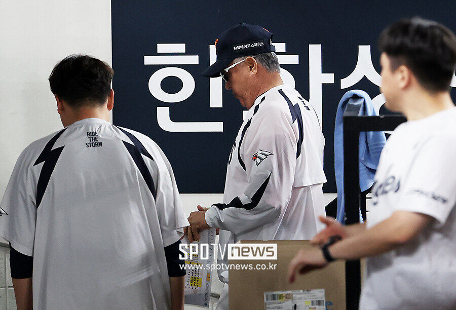 [포토S] 김경문 감독, '마지막 경기, 아쉬운 패배'