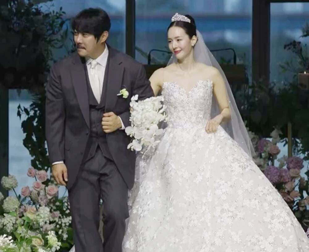 KCM, 15년 만에 눈물의 결혼식…유재석 사회·김벙수 축가 '초호화 하객'('슈돌')