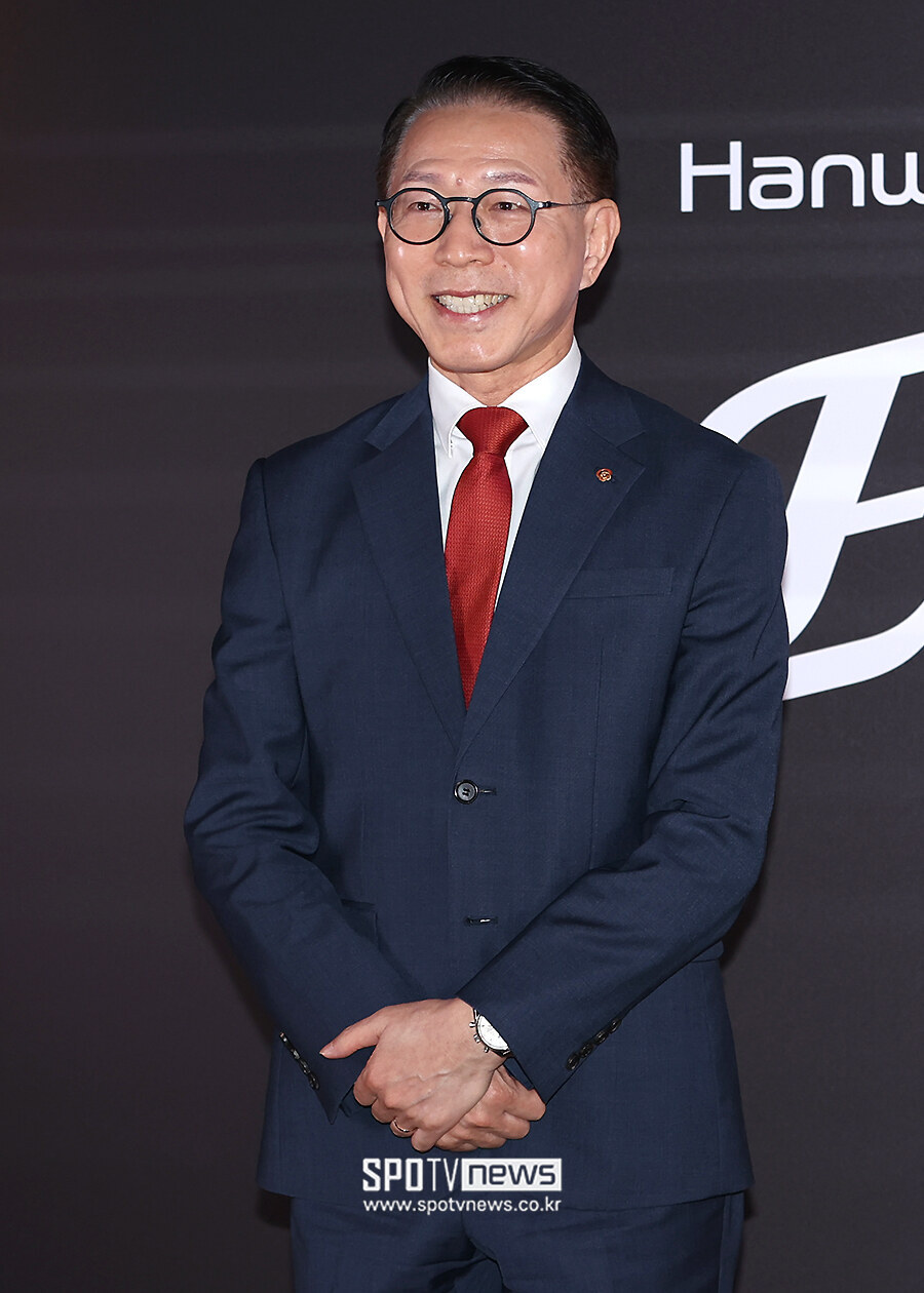[포토S] 인사하는 한화 박종태 대표