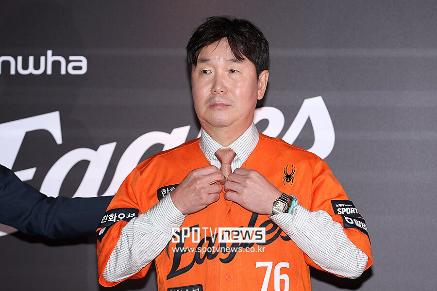 "LG에서 나올때 정신적으로 힘들었다" 류지현 고백, 단기전 업셋 아픔 한화에서 푼다