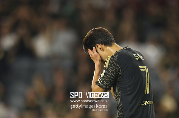 ‘버저비터 골대 퉁’ 아쉽다! 손흥민, 답답한 경기에서 고군 분투→프리킥 유도했지만…LAFC 뉴욕시티와 1-1 진땀 무승부