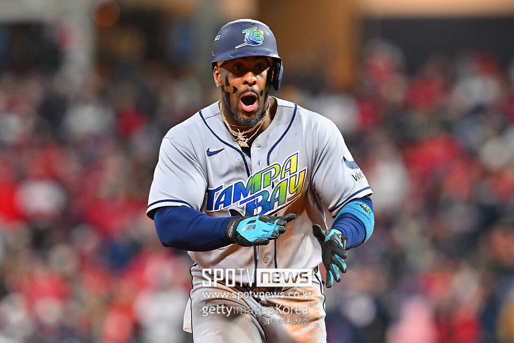 디아즈 쐐기 홈런 터졌다! 2승2패 만회 성공!…탬파베이, 클리블랜드 7-3 제압→ALCS 패승패승