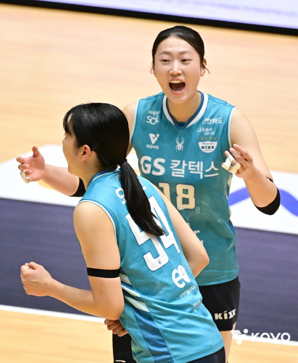 '권민지 24득점 각성' GS칼텍스, 챔프전 이어 KOVO컵도 우승…트레블 시동 걸었다