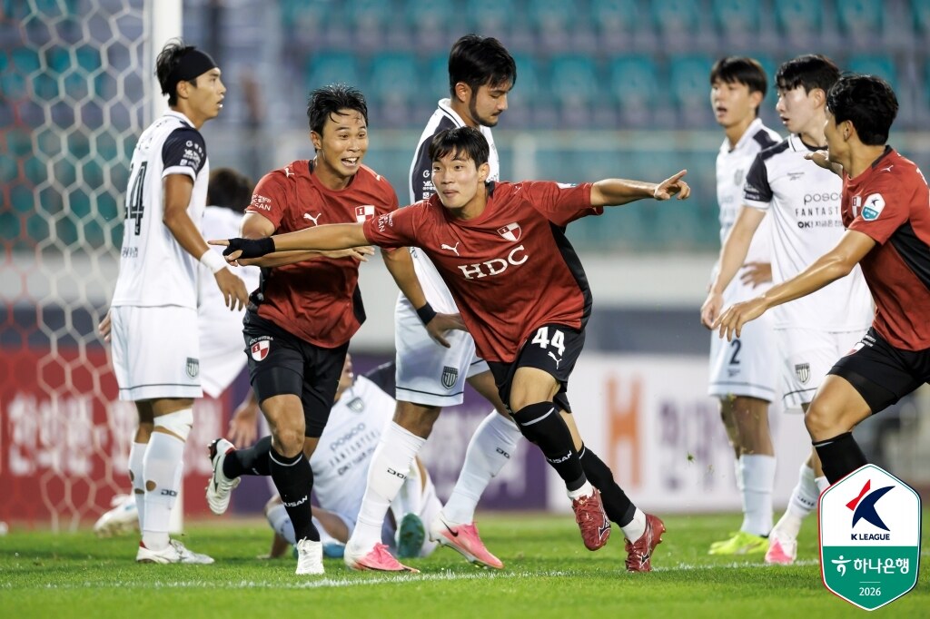 [현장 REVIEW] ‘추가시간 구덕 극장 터졌다’ 부산, 전남에 2-1 짜릿 신승…5위 도약 성공