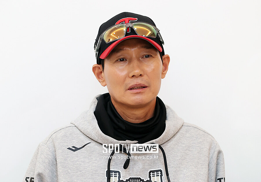 [포토S] 염경엽 감독, "타선 싸움에서 이겨야.."