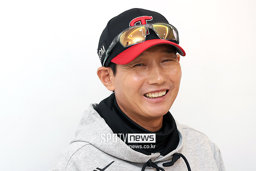 염경엽 쓴웃음 "KIA는 김도영·박재현·외인 잘하는데"…벼랑 끝 3차전, 타격·타격·타격 폭풍 강조