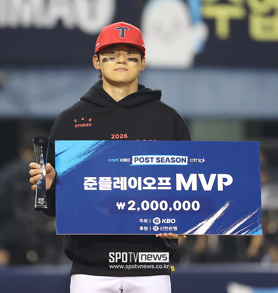 [포토S] 가을야구에서도 미친 김도영, '준플레이오프 MVP'