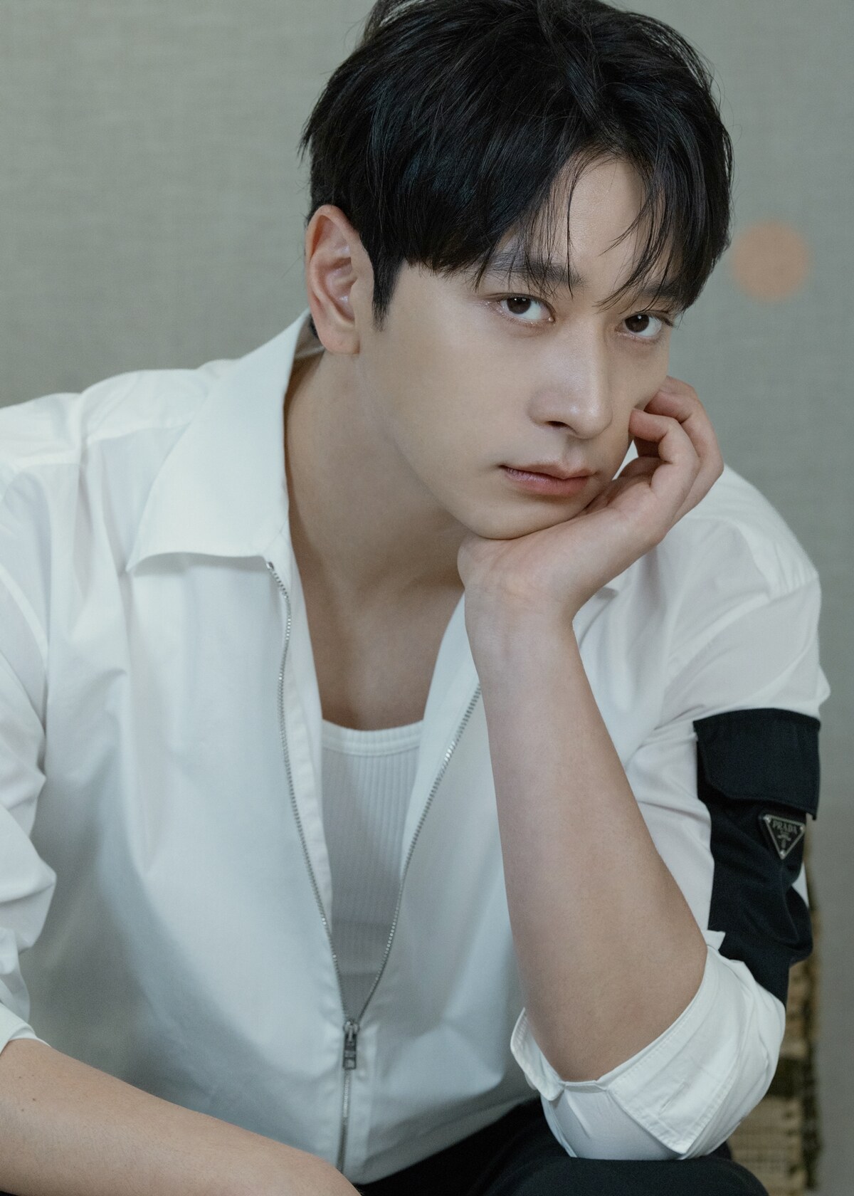 황찬성, '육사오' 감독 신작 주연 캐스팅…'사이공 오빠' 된다