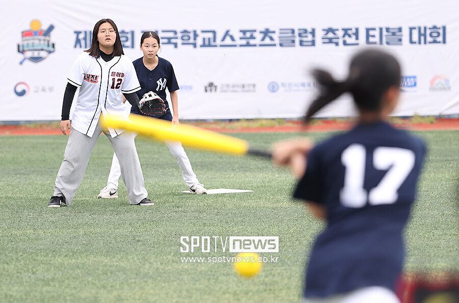 [포토S] '타구에 집중!'