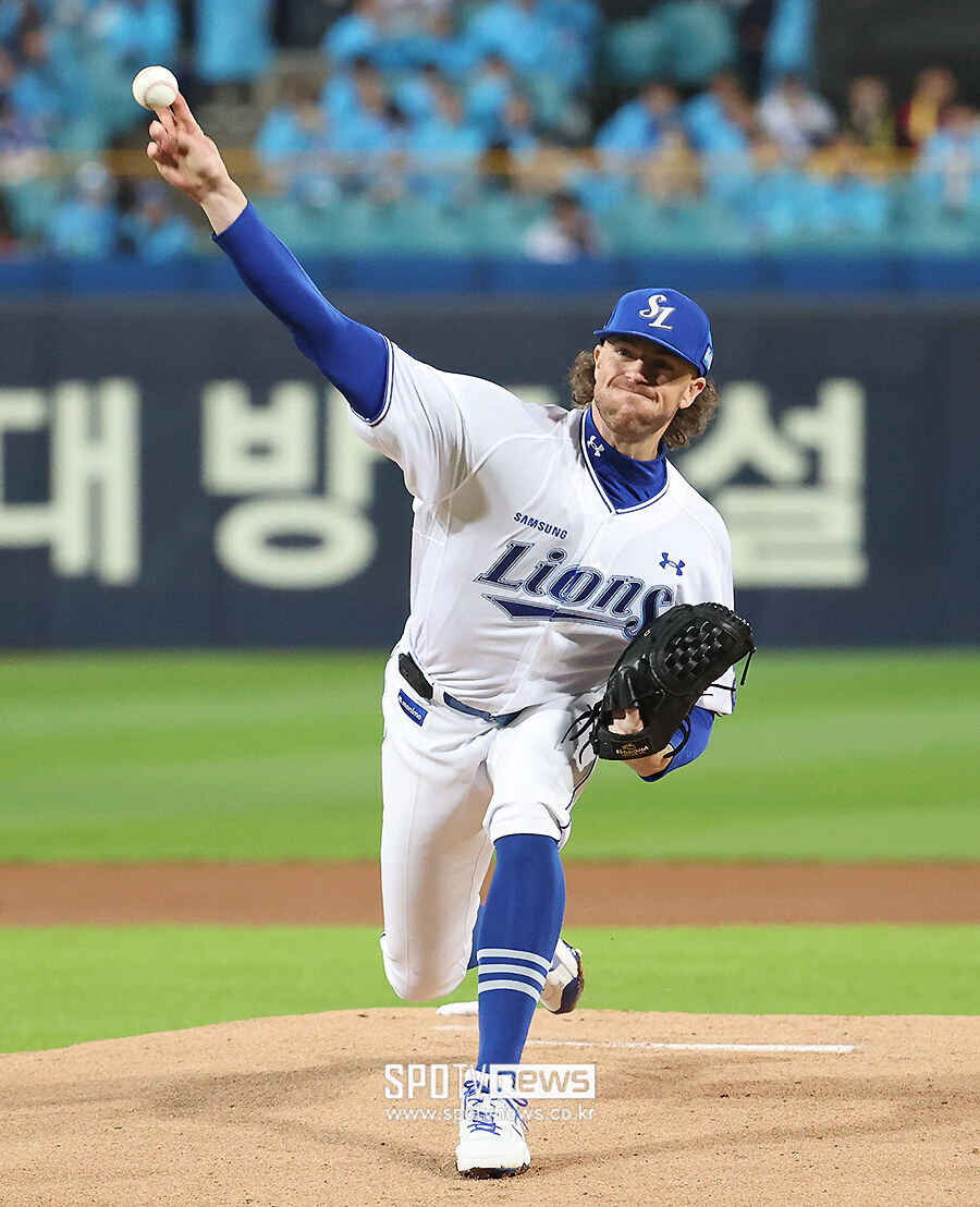 [포토S] 역투하는 삼성 선발 페덱