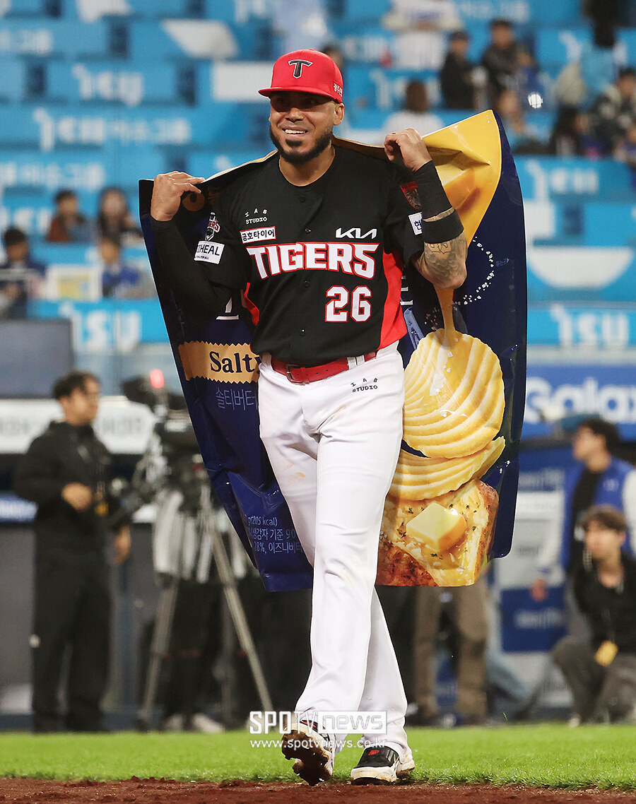 [포토S] 카스트로, '내가 바로 주인공'