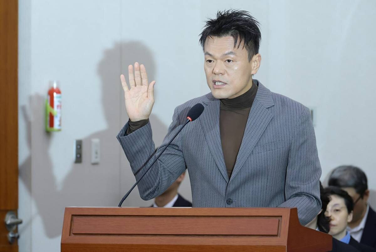JYP, 日 투자그룹 지분 인수설에 선 그었다 "제안 받은 적도 없어"