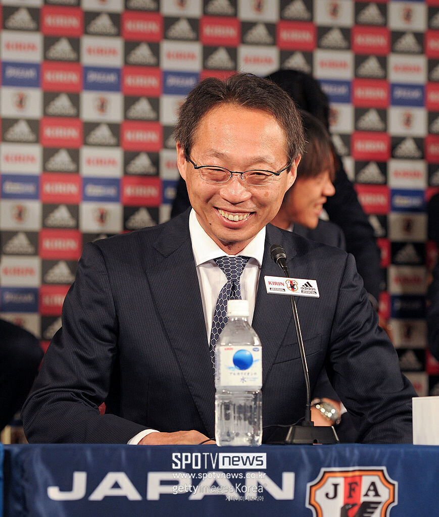 ▲ 일본 ‘스포니치 아넥스’는 29일 오카다 다케시 전 일본축구협회 부회장의 사임 배경을 집중 조명했다.