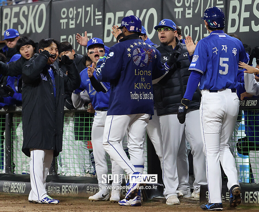 [포토S] 축하 받는 디아즈