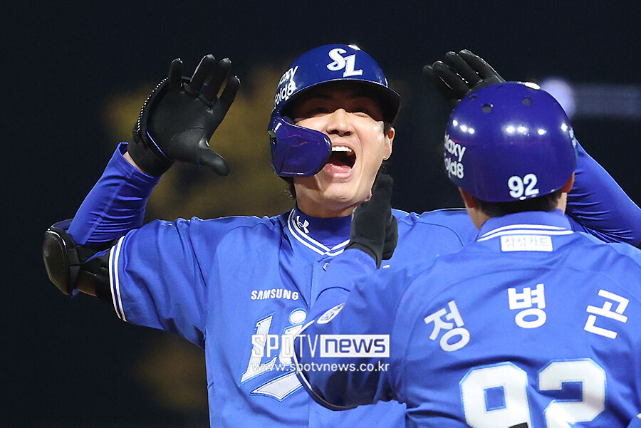 [포토S] 구자욱, '포효하라 삼성!'