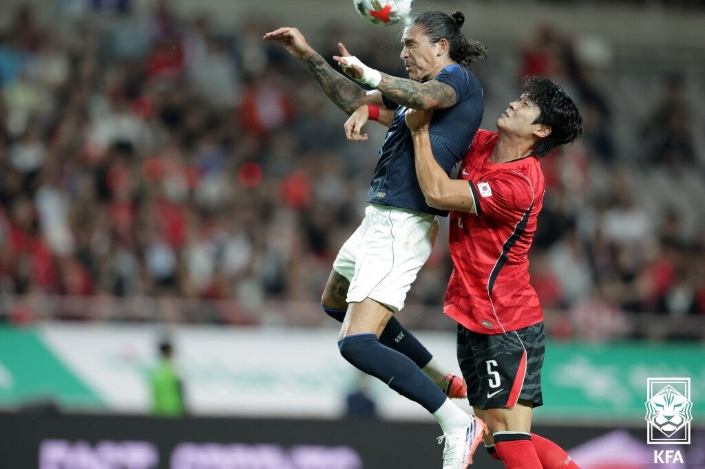 ‘충격 발표’ 韓 축구 초대형 악재, 정강이뼈 골절 ‘김민재 파트너’ 김태현 내년 1월 아시안컵 못 뛸 가능성 ‘초비상’