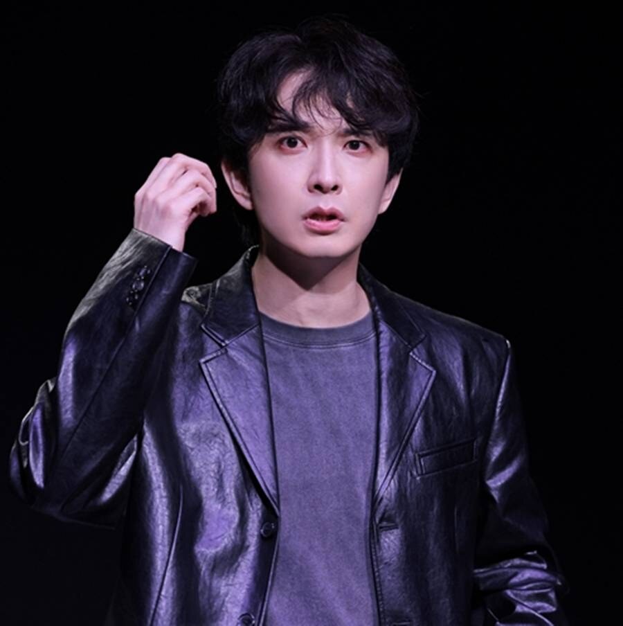 윤나무, 90분 무대 홀로 채웠다…명불허전 1인극 강자
