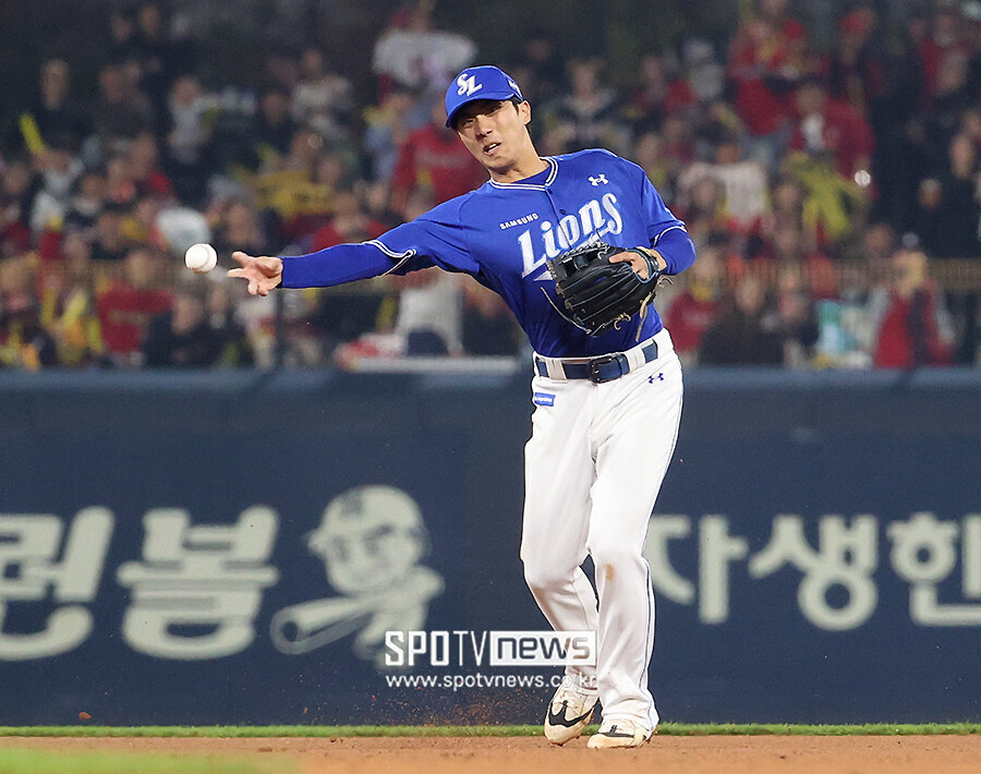 [포토S] 이재현, '빠르게 송구'